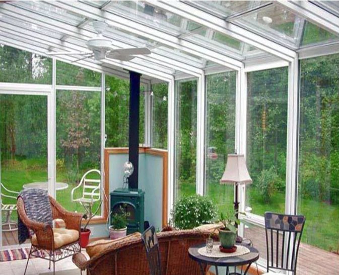 Maintenance of sunroom with polycarbonate sheet